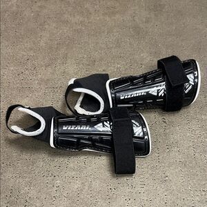 Vizari Youth Black Shin Guards
